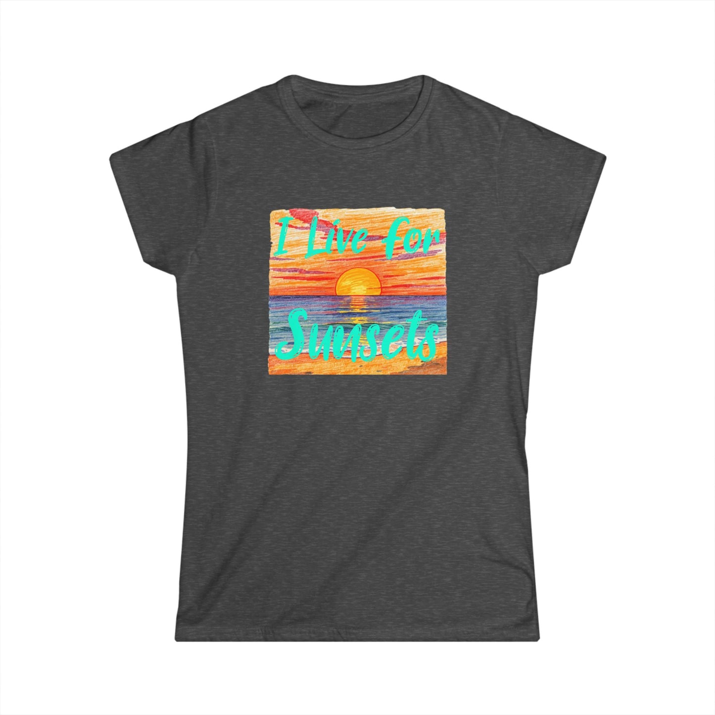 i Live For Sunsets Women’s Tee — Tropical Sunset Graphic T-Shirt